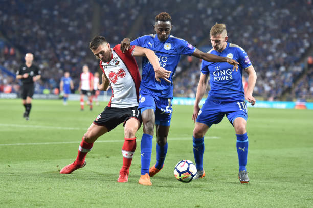 了炙手可热 了炙手可热