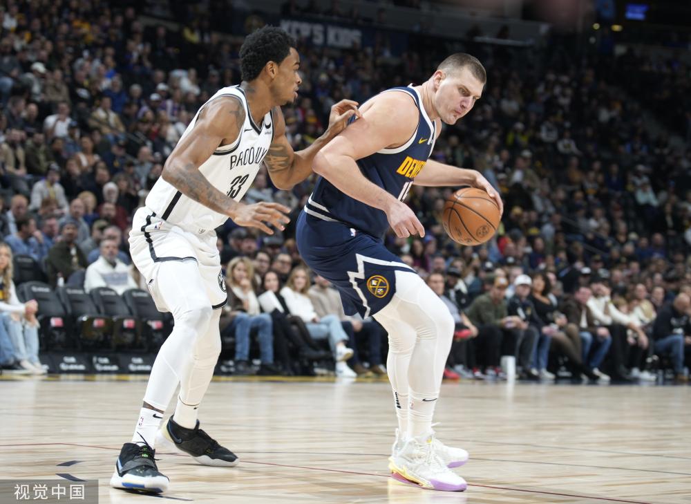 他尝试驱赶 他尝试驱赶