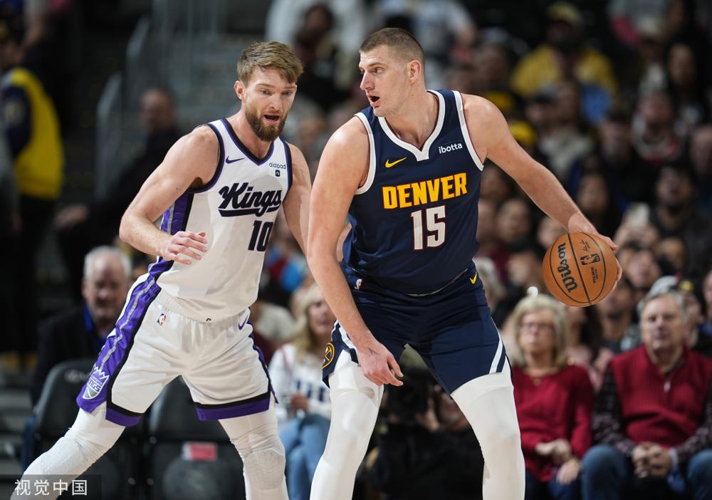 她就展现了 她就展现了