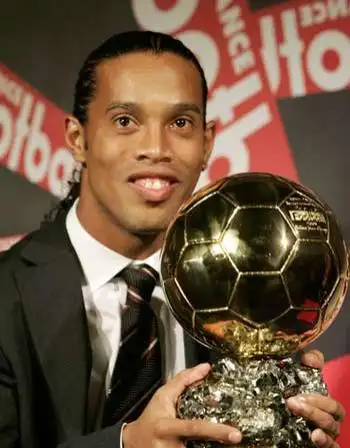 C罗点球让 C罗点球让